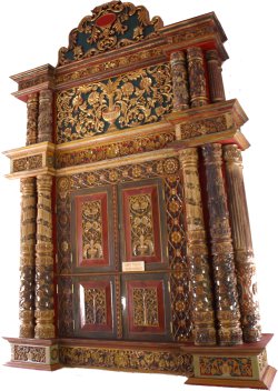 [The Chennamangalam Synagogue: full ark]